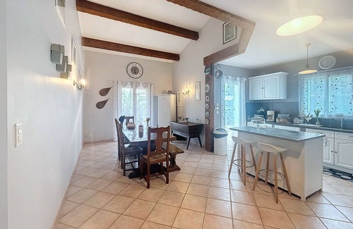 Alata House | VILLA 8/10 PERSONS