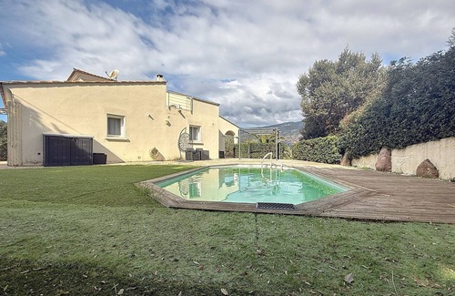 Alata House | VILLA 8/10 PERSONS