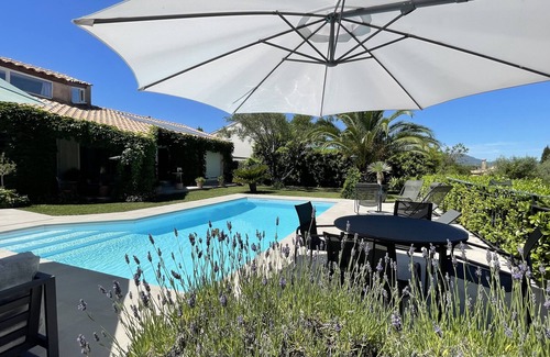 Saint-Gely-du-Fesc Villa | Villa 8 people, garden, swimming pool, great views, quiet, near Montpellier