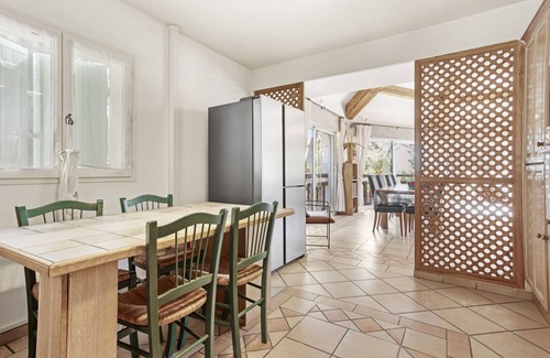 La Nartelle Villa | Villa 'À 200m De La Plage' with Sea View, Wi-Fi and Air Conditioning