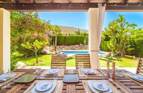 Cansalades Villa | Villa Abaesko by Rock Rentals