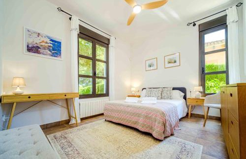 Cansalades Villa | Villa Abaesko by Rock Rentals