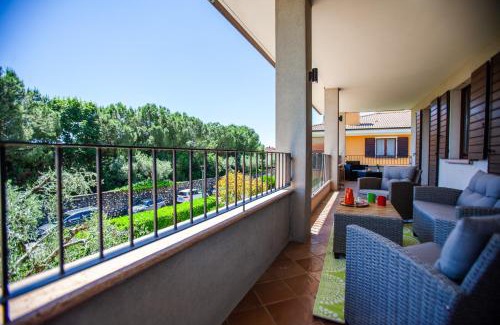 Toscolano Maderno Villa | Villa Acqua Blu Gorgeous villa with ample garden