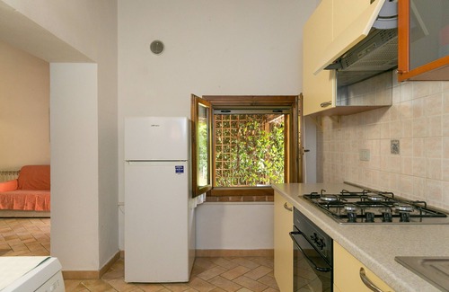 Donoratico Villa | Villa 'Agnese 3 Villetta Con Giardino' with Private Terrace, Shared Garden and Wi-Fi