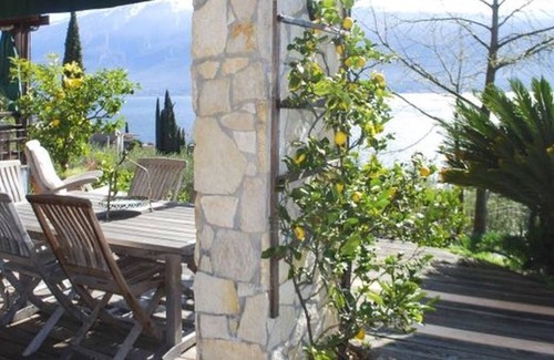 Gargnano Villa | Villa Agrumi with pool, garden and absolutely fantastic lake view