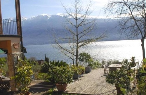 Gargnano Villa | Villa Agrumi with pool, garden and absolutely fantastic lake view