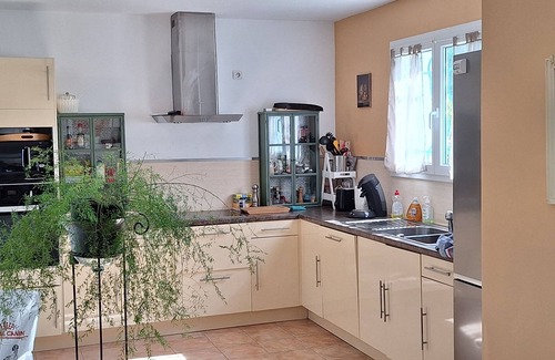 Caunes-Minervois Villa | VILLA AIIR-CONDITIONED/SWIMMING POOL/GARDEN/4 BEDR./2 BATHS/8BEDS/BOXWIFI