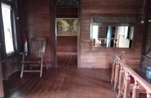 Jambu Luwuk House | Villa Ainun