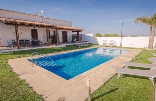Tre Fontane House | Villa al Mare