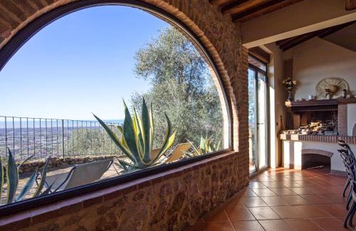 Santa Lucia Villa | Villa Al Pozzo by Interhome