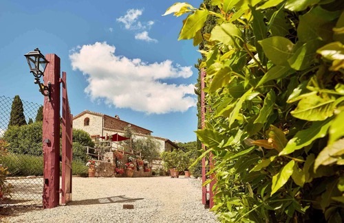 Neri House | Villa Albola by Cuvee | Chianti Villa with Pool, Lake & Wine Cellar