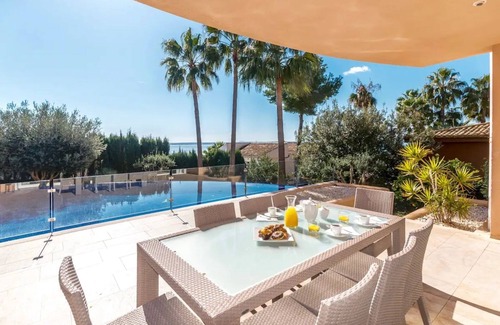 Alcanada Villa | Villa 'Alcanada Paradise' with Sea View, Wi-Fi and Air Conditioning