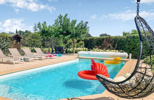 Vallon-Pont-d'Arc Villa | Villa Alize for 10 people
