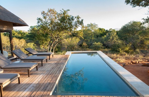 Hoedspruit Villa | Villa Aloë Vera: Breathtaking design & wellness villa in the South African bush