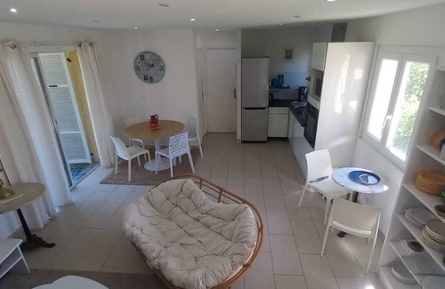 Taglio-Isolaccio Villa | Villa along the beach (second line)