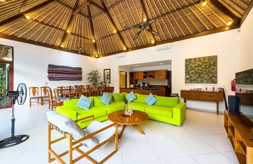 Dyanapura Villa | Villa Alore 6BR Pool Villa 7mnt walk to the beach