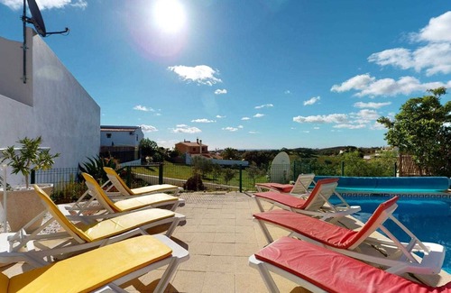 Corte Antonio Martins Villa | Villa Amigo - 4 bedroom villa with pool