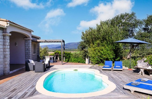 Figari Villa | Villa Amelie - Two Bedroom Villa, Sleeps 4