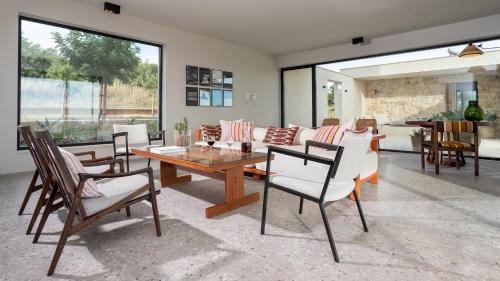 Avola Villa | VILLA AMORE 8, Emma Villas