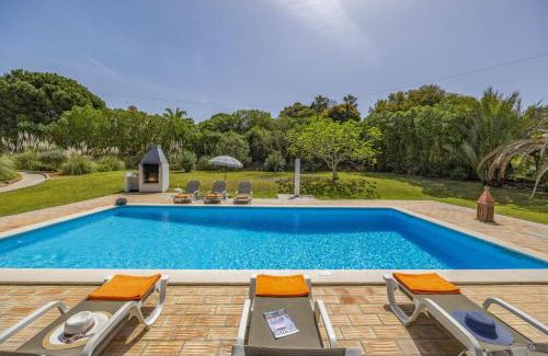 Lagoa e Carvoeiro Villa | Villa Amoreira by Villa Plus