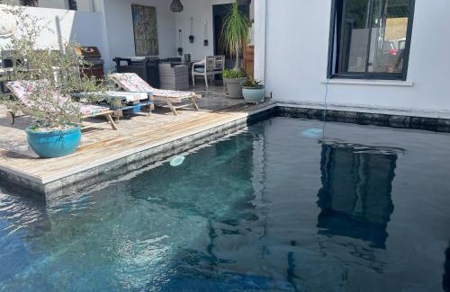 Sainte-Clotilde Villa | Villa Ananas La Réunion et piscine chauffée