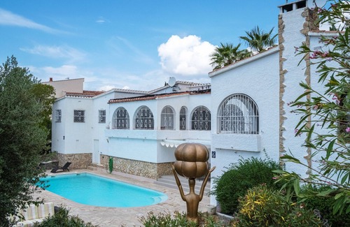 El Mas Fumats Villa | Villa Andaluz - Pure nature and sea views