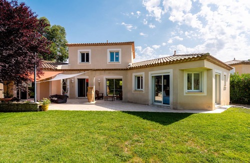 Beziers Villa | Villa Andria, Provençal villa with Pool.