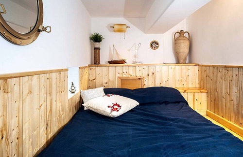 Scillichenti Apartment | Villa Anemone - Iris