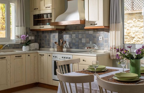 Gerani Villa | Villa Anemoni - Three Bedroom Villa, Sleeps 6