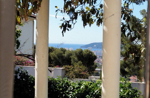 Toulon House | Villa Années 30, Familiale, Dans le Quartier du Mont Faron, vue mer et Piscine !