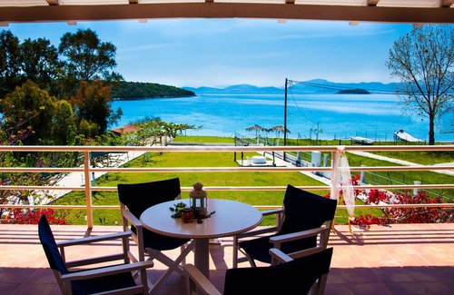 Aktio-Vonitsa Villa | VILLA APHRODITE BY THE SEA