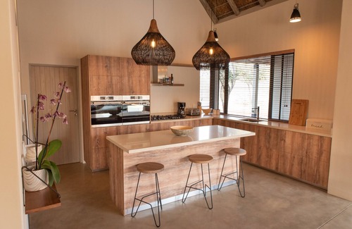 Hoedspruit Villa | Villa Appelblaar: luxury 4 bedroom villa home in the South African bush
