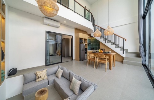 Babakan Villa | Villa Arcelio Luxury 2BR Villa Steps from Jungle Padel and Gym
