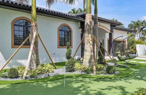 Golden Glades House | Villa ART Pool Golf Volleyball