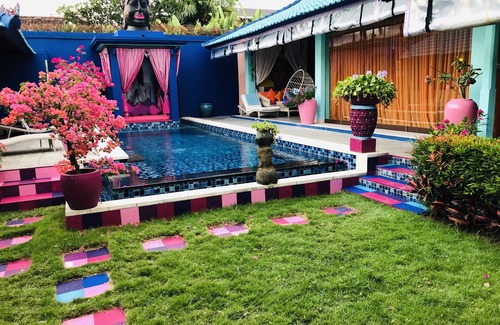 Drupadi Villa | Villa Artistic, Luxury with swimming pool surrounded by 3 suites 5 minutes from the beach