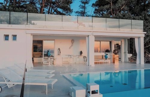 Anacapri House | Villa Artistica located a 20-minute scenic walk from Anacapri.