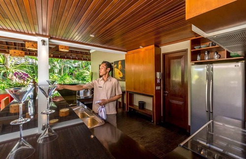 Petitenget Villa | Villa Asta - Five Bedroom Villa, Sleeps 16