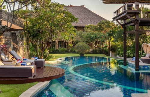 Petitenget Villa | Villa Asta - Five Bedroom Villa, Sleeps 16