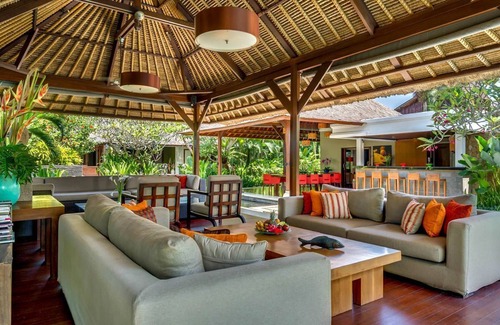 Petitenget Villa | Villa Asta - Five Bedroom Villa, Sleeps 16