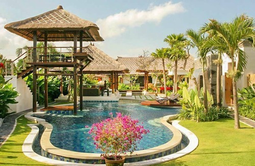 Petitenget Villa | Villa Asta - Five Bedroom Villa, Sleeps 16