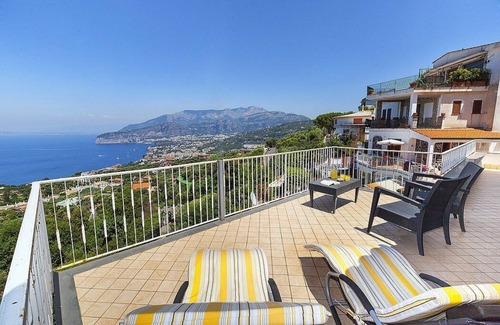 Priora House | Villa Astaria B: A cozy two-story apartment that covers the entire top floor of a villa which faces the sun and the sea, with Free WI-FI.