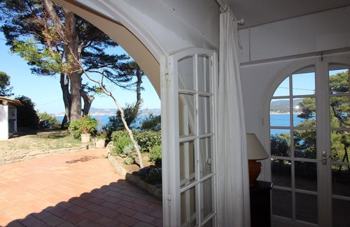La Madrague Villa | VILLA AT THE FRONT OF THE SEA - BEACH 50 meters away!