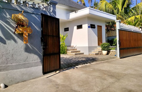Kayu Putih Villa | Villa Ataya