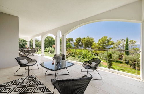 Les Baraques Villa | Villa Athéna - Villa d'exception vue montagne