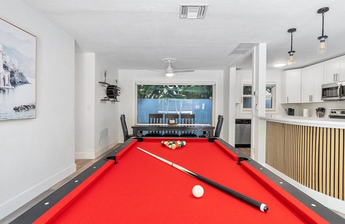 Lauderdale Beach Villa | ※ Villa Atlantico ※ 3BR Beach house with a pool and a game-room