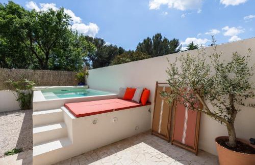 Est Villa | Villa Augustine - Maison classée 5 étoiles avec piscine à Aix en Provence