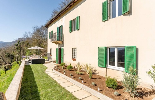 Mologno Villa | Villa Australis - Barga