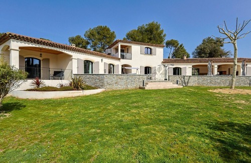 Lambesc Villa | Villa Avanaelle, a perfect family escape in the heart of Provence