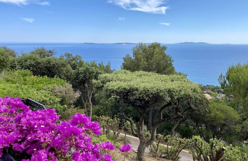 Le Rayol House | Villa Avec vue Spectaculaire sur la mer et Proche de la Plage