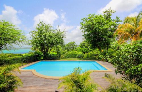 Le Robert Villa | Villa avec piscine et vue mer (MQRO08)